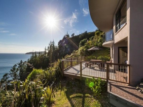 Oceana 21 - Beautiful Holiday Home Tairua, Tairua